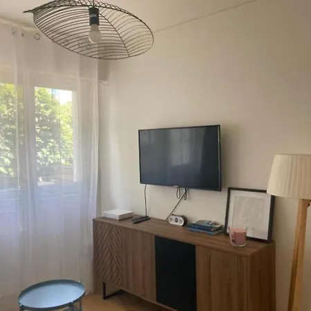 Quiet With Garden View In Appartamento La Rochelle (Charente-Maritime)